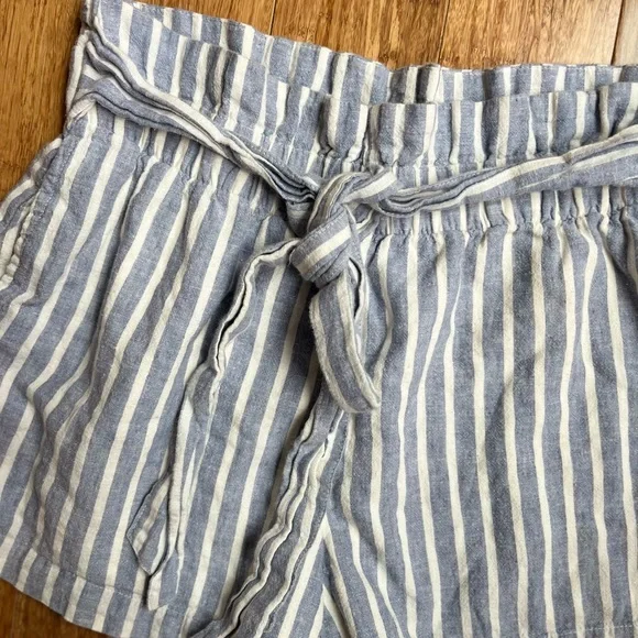 Abercrombie & Fitch Stripe Paper Bag Tie Waist Shorts Blue White Size Small - Picture 2 of 5